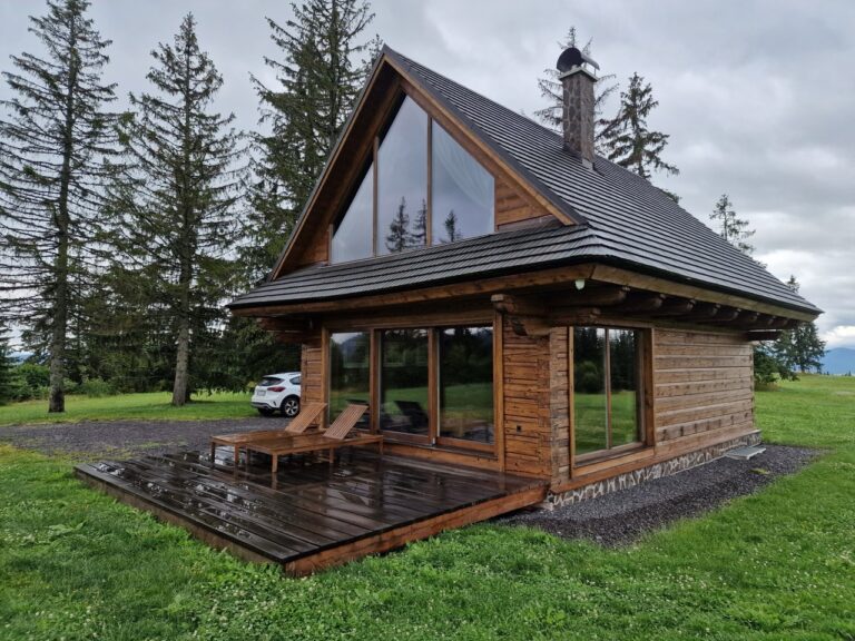 Novostavba chaty pod Kriváňom