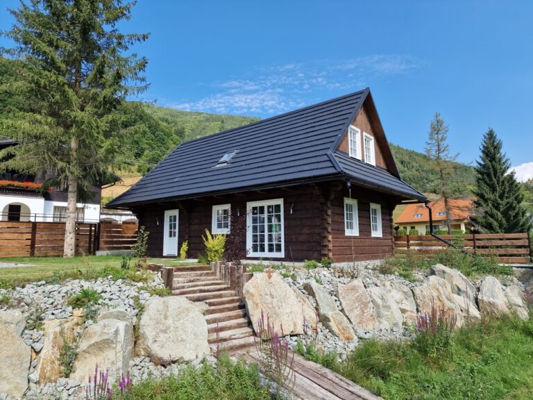Novostavba zrubu v Osrblí