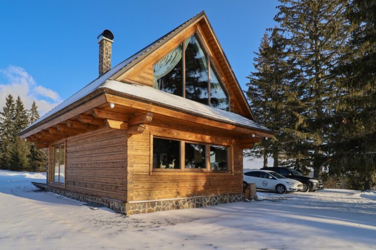 Novostavba chaty pod Kriváňom