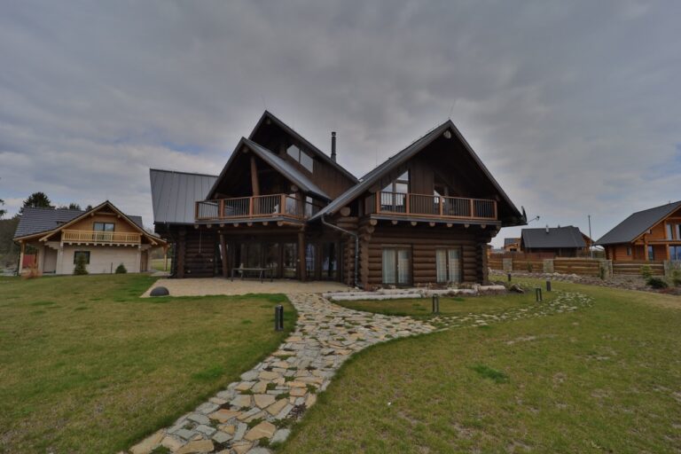 Mohutný zrub na Liptovskej Mare